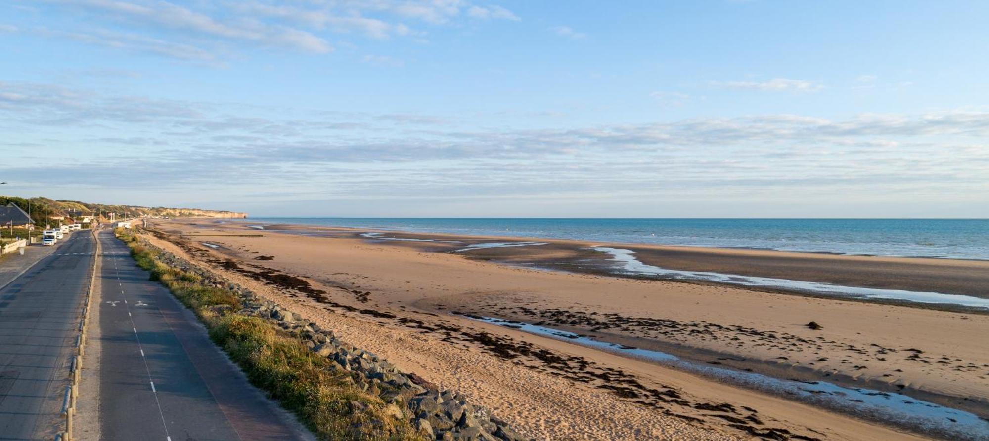Les Remparts Apt Spacieux 1 Er Etage Renove Joliment Decore Bien Equipe Plein Centre Bayeux Proche Plages Du Debarquement Parking Gratuit A Proximite Экстерьер фото